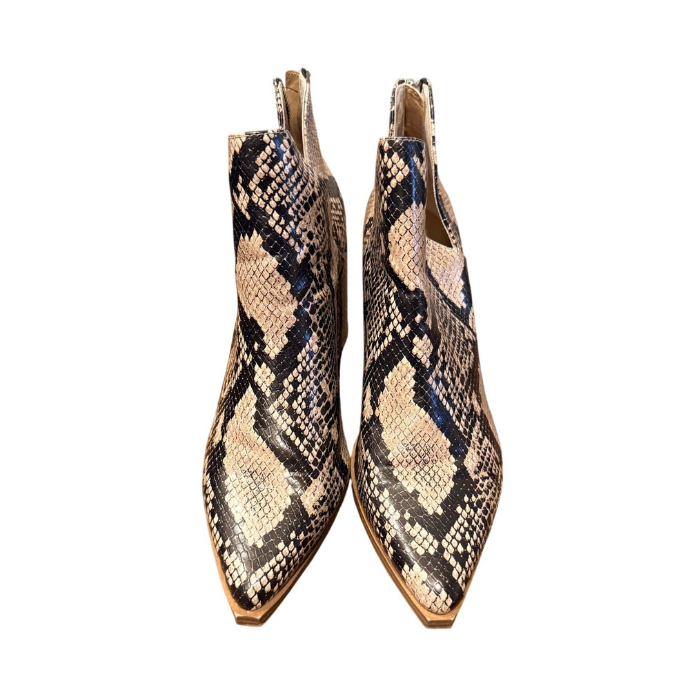 Steve Madden 10 Snakeskin $129 Cedar Bootie Ankle Boots Vegan Leather Block Heel - Picture 3 of 7